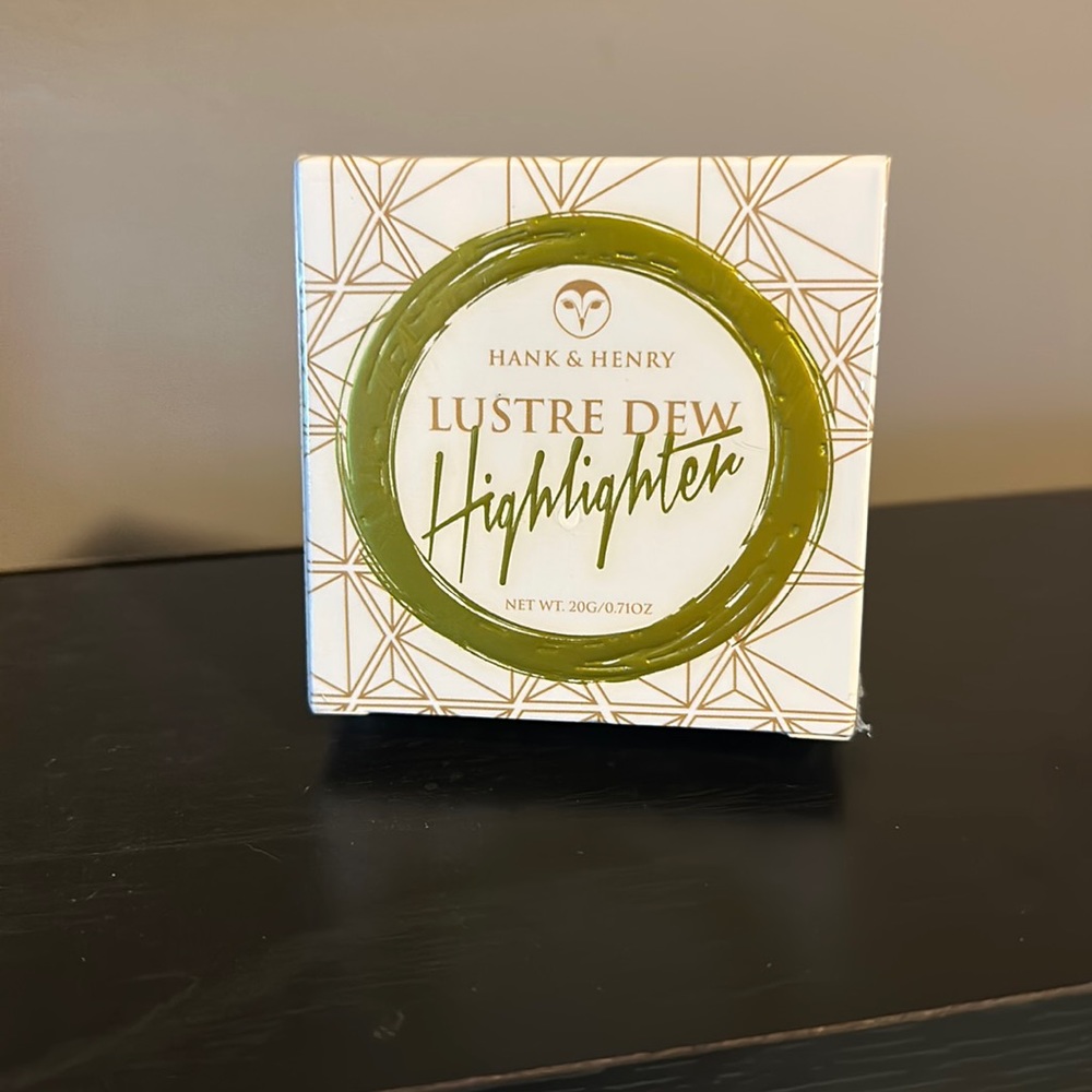 Hank and Henry Lustre Dew Highlighter Cleopatra